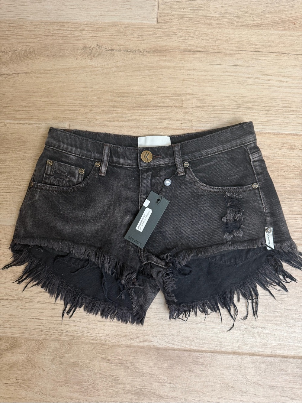NWT One Teaspoon Banitas Low Waist Frayed Hem Black Denim Women’s Shorts
